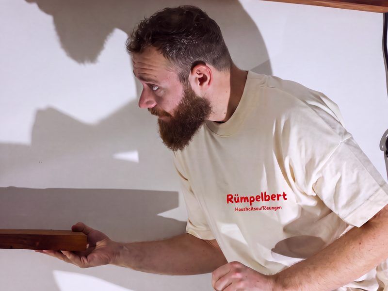 Räumung und Abtransport von Hausrat durch Rümpelbert